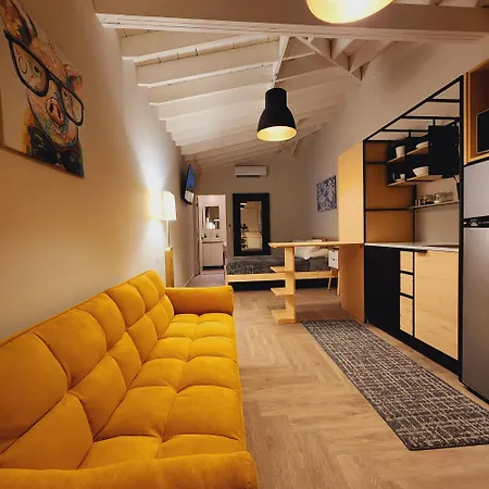 Private Home Studio Central Located In Miami 1
